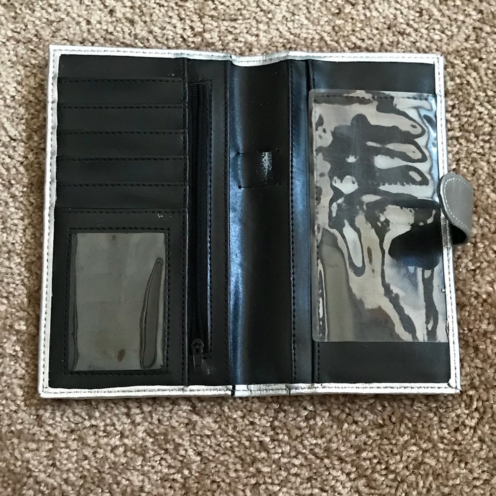 Wallet - Picture 2 of 3